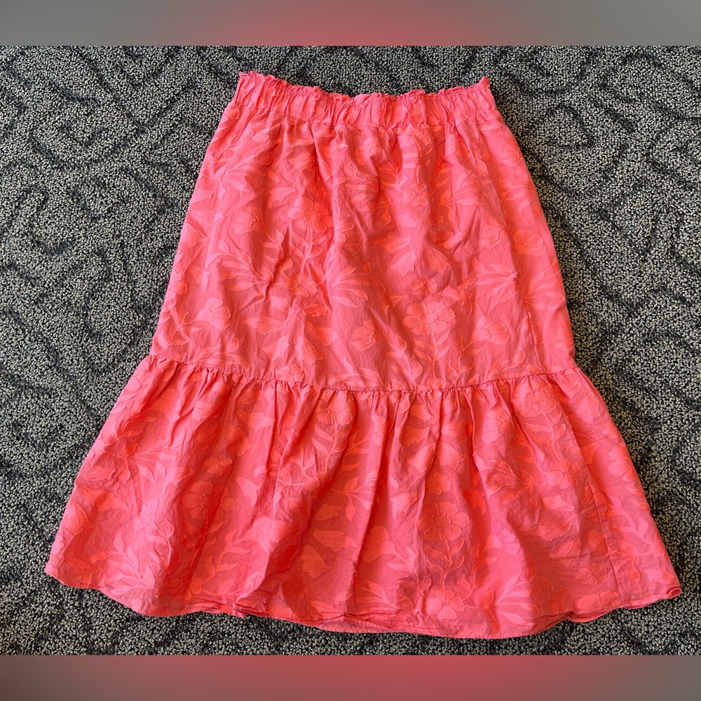 Ann Taylor Coral Floral Tiered below the knee skirt